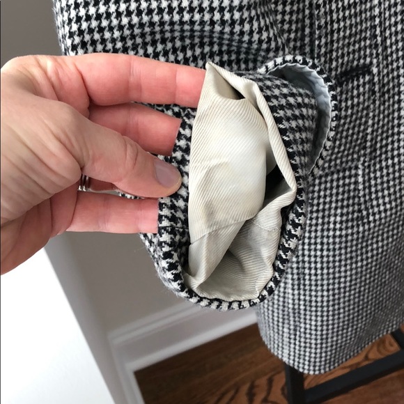 DONATED: Banana Republic Houndstooth Coat - Picture 6 of 9